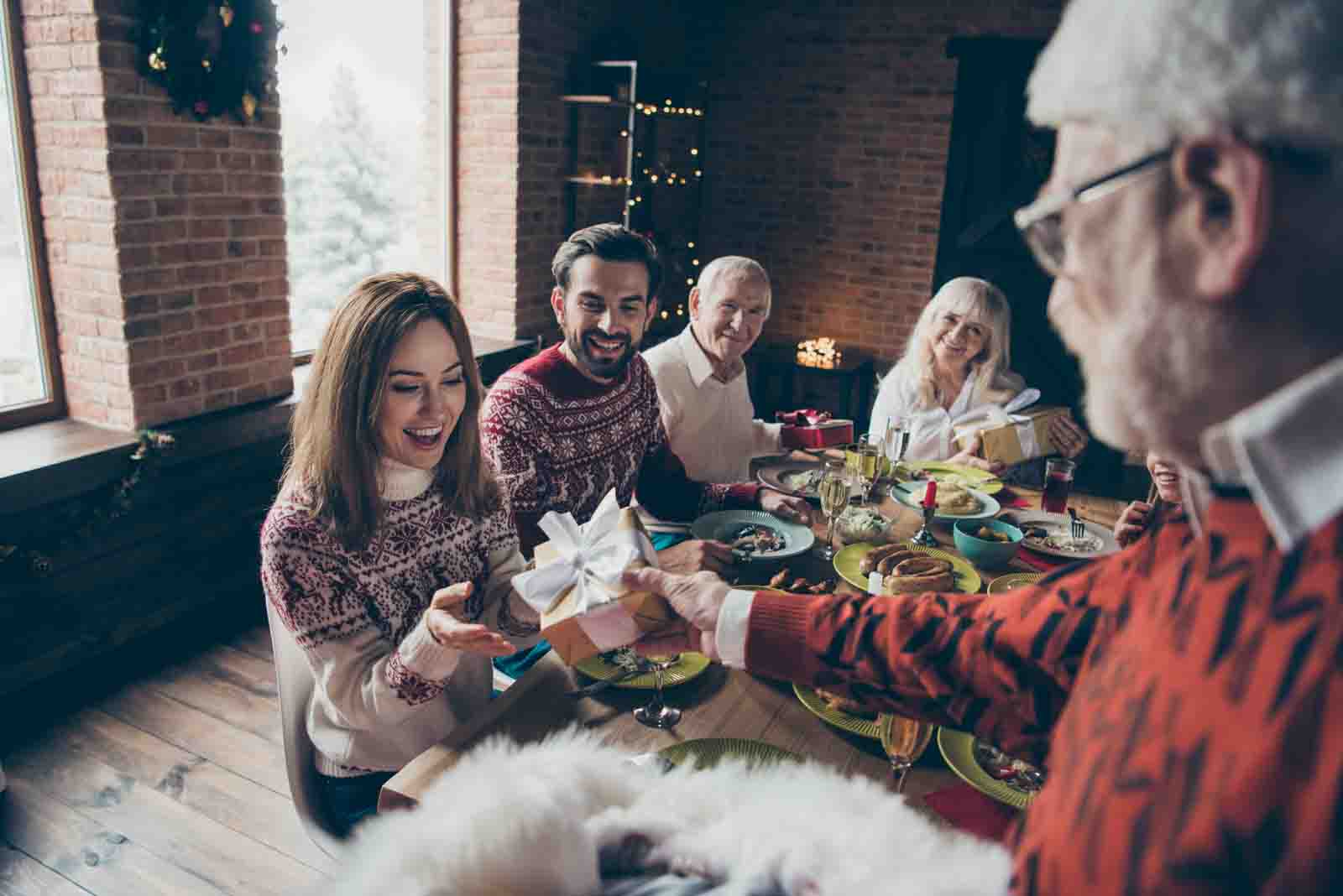Relaciones intergeneracionales en navidad